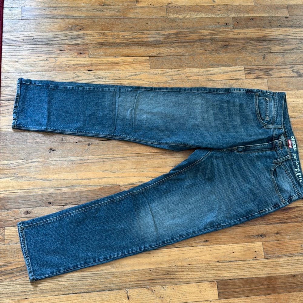 Denizen by Levi’s jeans! Size 33